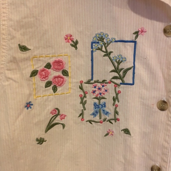 Bobbie Brooks Vintage Embroidered Floral Pink collared short sleeve Button Up - Picture 2 of 7